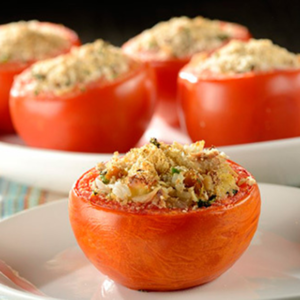 Tomate recheado de legumes c/ couscous