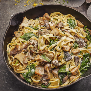 Tagliatelli de cogumelos frescos c/ frutos secos