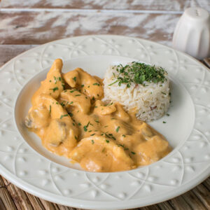 Strogonoff de frango c/ arroz basmati