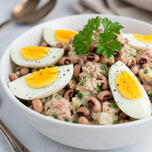 Salada de atum c/ feijão frade e ovo