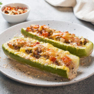 Courgette recheada de legumes c/ arroz