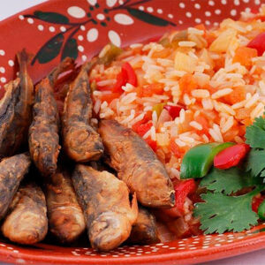 Carapauzinhos fritos c/ arroz de tomate
