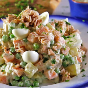 Salada russa c/ atum e ovo